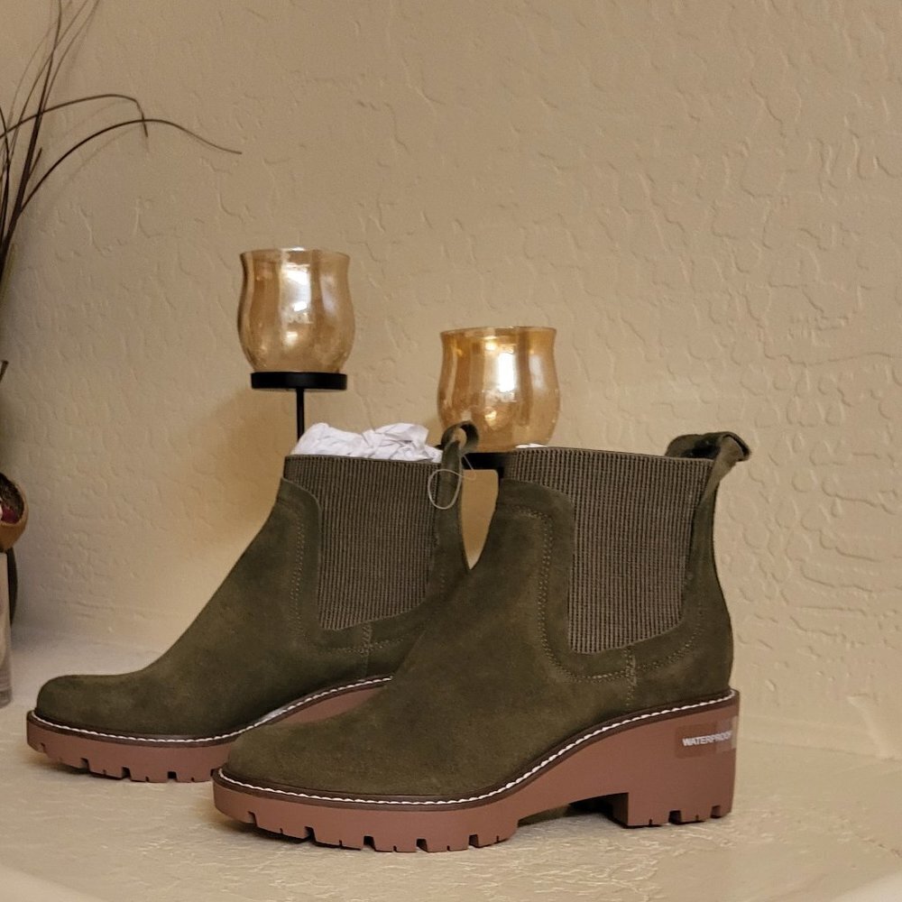 Aqua College Green Ankle Bootie Size: 6 NWT - Picture 5 of 9